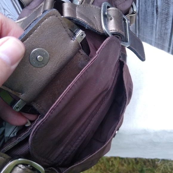 Rip Stop Nylon Faux Leather Buckle & Strap 3 Compartment Shoulder Bag - Picture 8 of 15